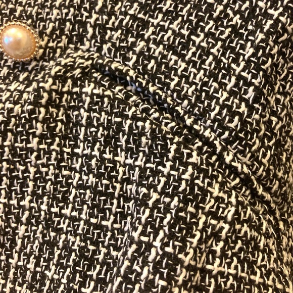 IT’S HERE!! 🛍 BLACK TWEED BLAZER - Picture 14 of 16